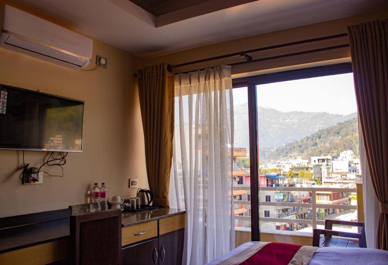 Hotel Silverline Покхара Экстерьер фото